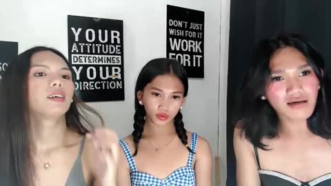 Snapshot of seductiveangelxxx_ chatting on April 3, 2026, 2:04 pm seductiveangelxxx_ online show from April 3, 2026, 2:04 pm