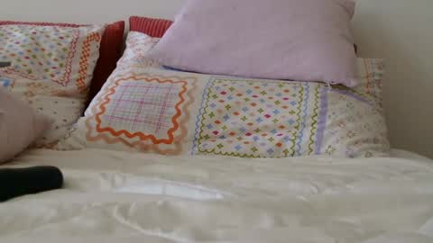 Cleona Ricci online show from June 5, 2026, 7:52 pm