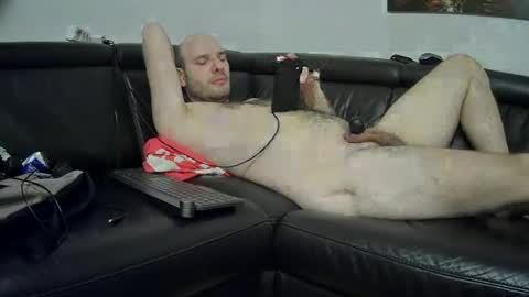 Snapshot of seeebi chatting on December 6, 2024, 6:15 am Sebastian online show from December 6, 2024, 6:15 am