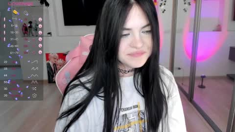 Snapshot of selena___cute chatting on December 12, 2024, 8:03 am Selena  online show from December 12, 2024, 8:03 am