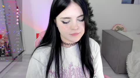 Snapshot of selena___cute chatting on December 20, 2024, 8:17 am Selena  online show from December 20, 2024, 8:17 am