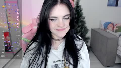 Snapshot of selena___cute chatting on December 30, 2024, 8:32 am Selena  online show from December 30, 2024, 8:32 am