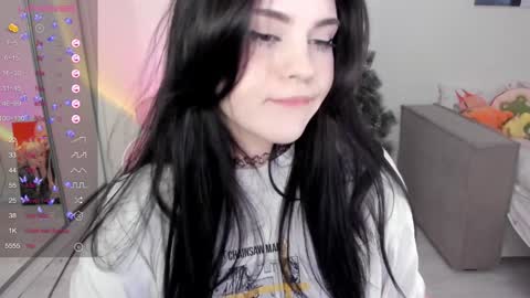 Snapshot of selena___cute chatting on January 3, 2025, 8:10 am Selena  online show from January 3, 2025, 8:10 am