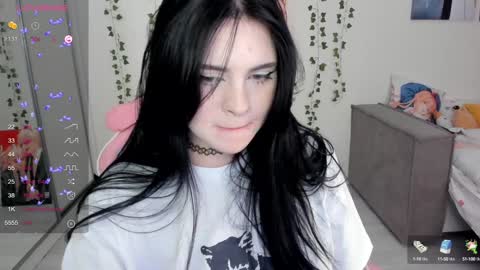 Snapshot of selena___cute chatting on January 27, 2025, 8:07 am Selena  online show from January 27, 2025, 8:07 am