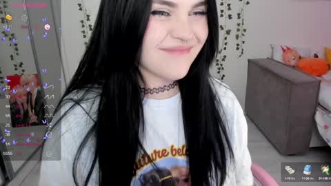 Snapshot of selena___cute chatting on January 30, 2025, 7:50 am Selena  online show from January 30, 2025, 7:50 am