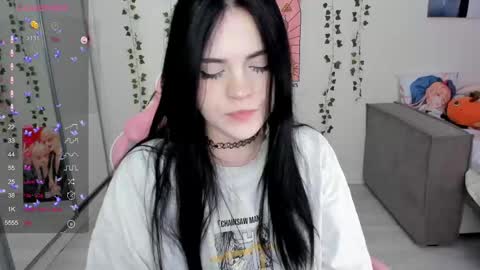 Snapshot of selena___cute chatting on February 10, 2025, 5:03 am Selena  online show from February 10, 2025, 5:03 am