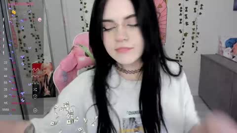 Snapshot of selena___cute chatting on February 11, 2025, 5:05 am Selena  online show from February 11, 2025, 5:05 am