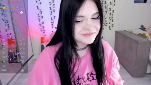 Snapshot of selena___cute chatting on February 27, 2025, 5:13 am Selena  online show from February 27, 2025, 5:13 am