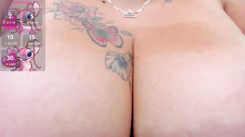 Selena online show from January 31, 2025, 4:14 am