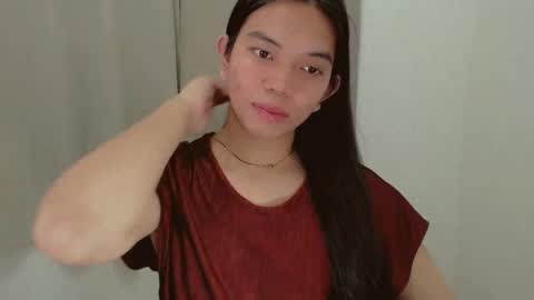 Snapshot of selena_fuckdoll chatting on December 17, 2024, 6:13 am Selena online show from December 17, 2024, 6:13 am