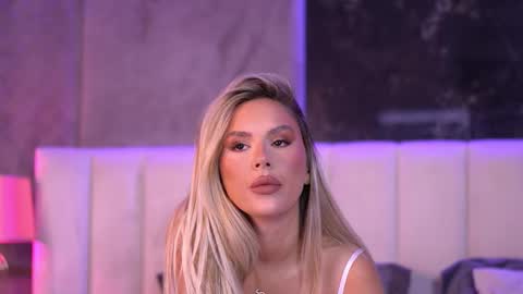 Selena online show from March 17, 2026, 8:39 am