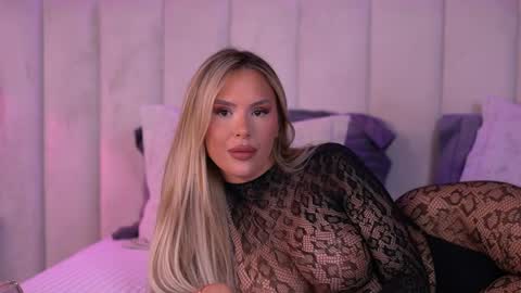 Selena online show from March 20, 2026, 8:52 am