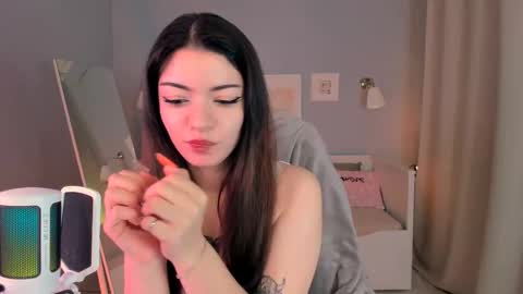 Snapshot of selena_wow_ chatting on October 14, 2025, 8:15 am Selena  Follow Me online show from October 14, 2025, 8:15 am