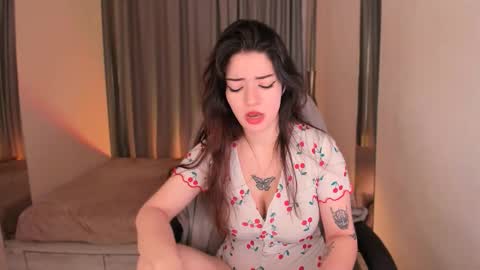 Snapshot of selena_wow_ chatting on October 16, 2025, 9:10 am Selena  Follow Me online show from October 16, 2025, 9:10 am
