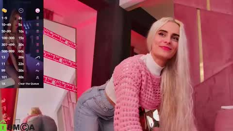 Selena online show from October 30, 2025, 5:09 am