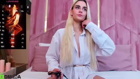 Selena online show from February 21, 2026, 6:14 am