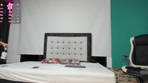 Snapshot of selenagomz chatting on January 18, 2025, 10:06 am Selena online show from January 18, 2025, 10:06 am