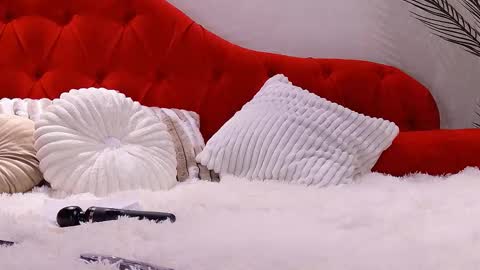 Selena Noir online show from February 7, 2026, 5:11 am