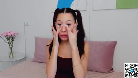 Selena online show from March 17, 2026, 8:39 am