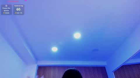 selenastonne online show from March 27, 2026, 8:08 pm