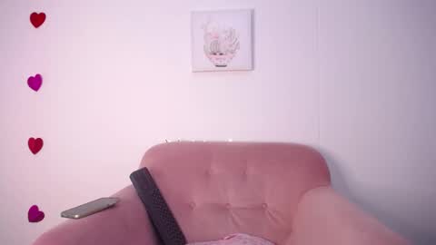 selene_swee online show from May 19, 2026, 9:21 pm