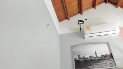 Selene online show from October 5, 2025, 4:00 am