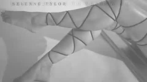 Selene online show from July 28, 2026, 7:39 pm