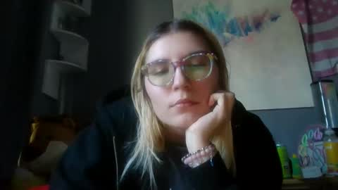 Snapshot of selenebaby chatting on January 8, 2025, 6:31 pm Selene online show from January 8, 2025, 6:31 pm