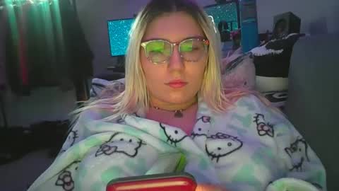 Snapshot of selenebaby chatting on January 31, 2025, 4:48 pm Selene online show from January 31, 2025, 4:48 pm