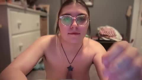 Snapshot of selenebaby chatting on March 10, 2025, 1:12 am Selene online show from March 10, 2025, 1:12 am