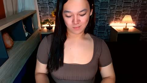 Snapshot of selenesantiago chatting on December 17, 2024, 7:04 pm joan online show from December 17, 2024, 7:04 pm