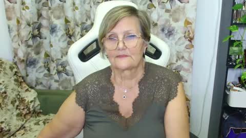 Selenna online show from January 7, 2025, 4:08 am