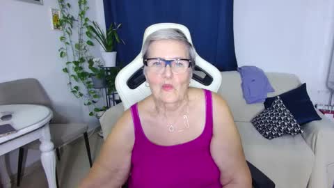 Selenna online show from February 13, 2026, 6:37 pm