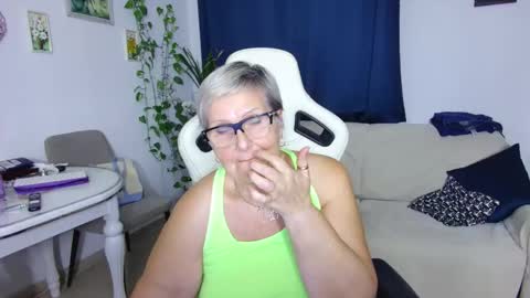 Selenna online show from February 15, 2026, 6:37 pm