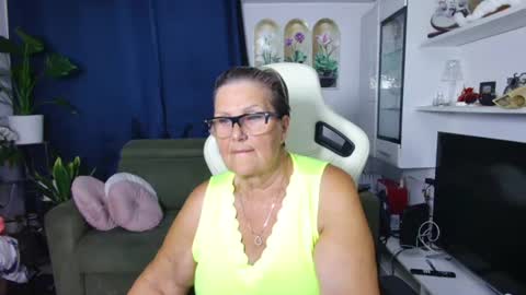 Selenna online show from August 3, 2026, 5:16 pm