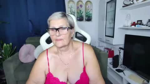 Selenna online show from August 7, 2026, 5:37 pm