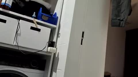 Julian Kinky Bi-guy online show from January 19, 2025, 1:10 am