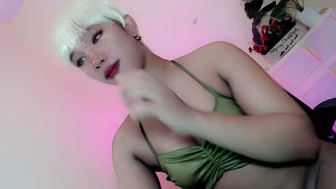 Snapshot of selfsuckercum69 chatting on June 21, 2026, 9:23 am Jessy online show from June 21, 2026, 9:23 am