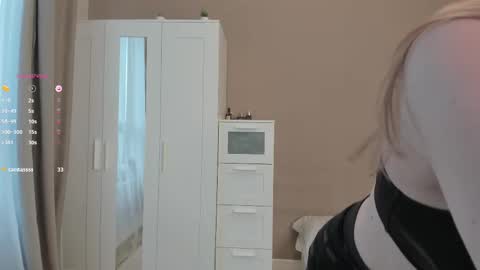 Selina online show from March 26, 2026, 3:56 am