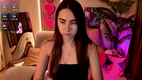 Snapshot of selinotis chatting on July 8, 2026, 8:19 am I am Lina online show from July 8, 2026, 8:19 am