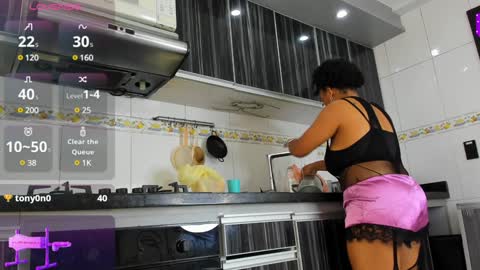 Snapshot of selket_ chatting on January 31, 2025, 2:17 pm Selket online show from January 31, 2025, 2:17 pm