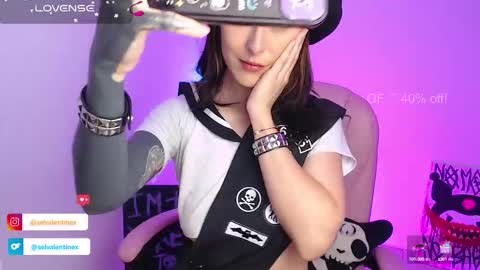 Snapshot of selvalentinex chatting on September 27, 2025, 2:38 am   online show from September 27, 2025, 2:38 am