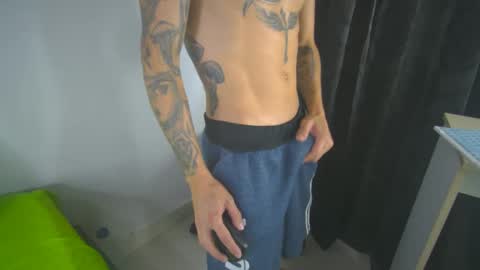 sem_alas online show from February 25, 2025, 3:31 am