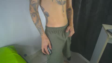 sem_alas online show from February 26, 2025, 2:59 am