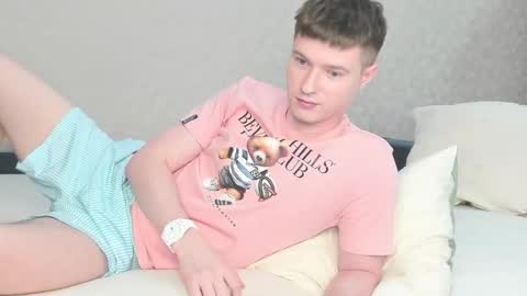 Snapshot of semyonone chatting on February 14, 2026, 6:48 pm Semyon online show from February 14, 2026, 6:48 pm