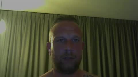 sence08 online show from April 4, 2026, 8:50 pm