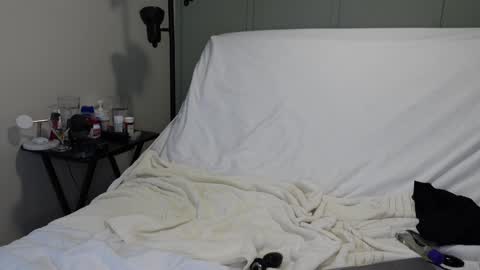 Snapshot of sensatyr chatting on January 1, 2025, 5:44 pm Daddy Dave online show from January 1, 2025, 5:44 pm