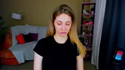 sensitiveheartt online show from March 11, 2026, 11:27 am