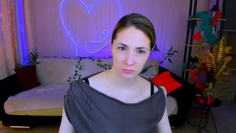 sensitiveheartt online show from May 22, 2026, 11:38 am