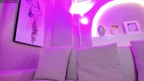 Snapshot of sensual_shanel chatting on June 17, 2026, 2:14 am sensual_shanel online show from June 17, 2026, 2:14 am